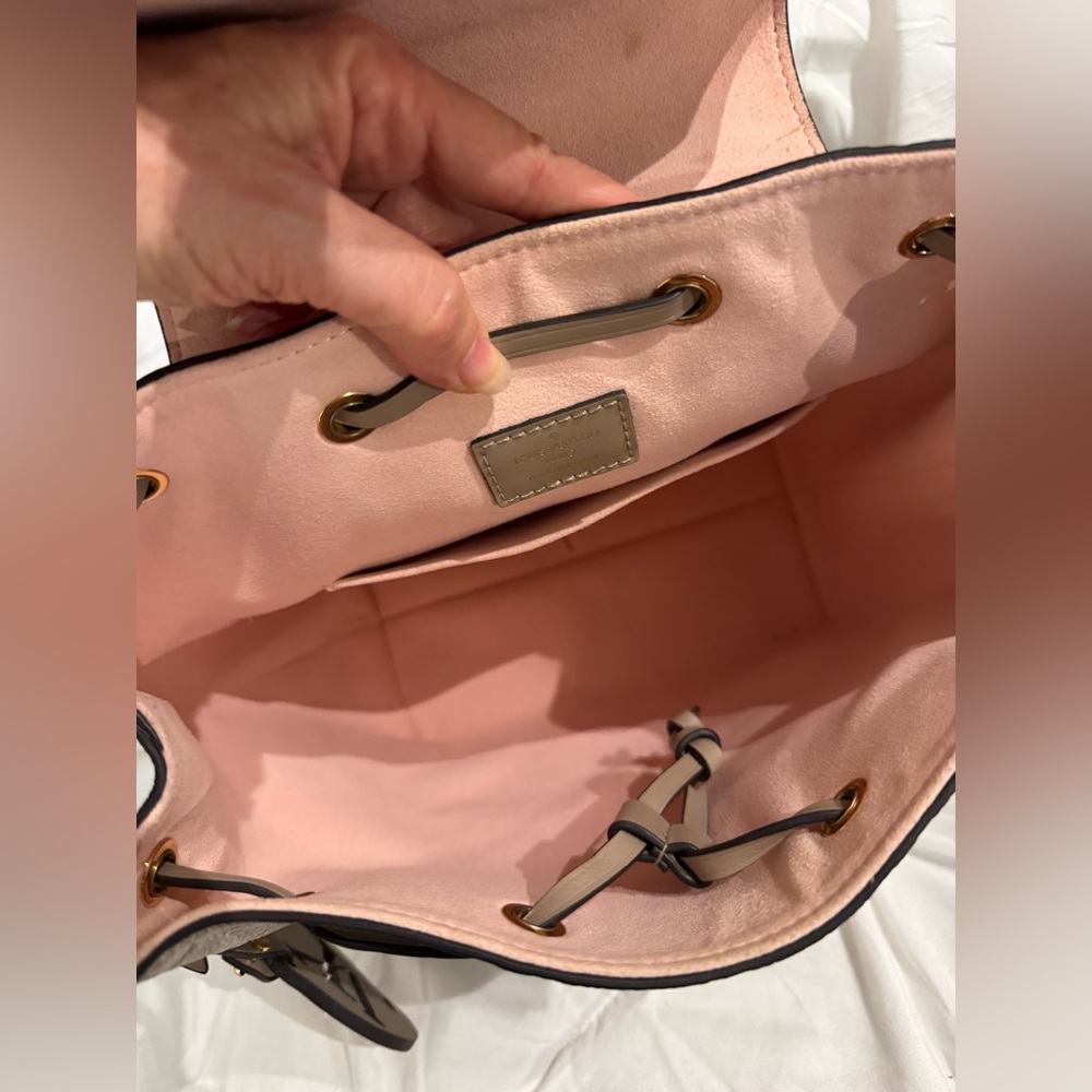 Louis Vuitton Monogram Montsouris - Picture 5 of 7